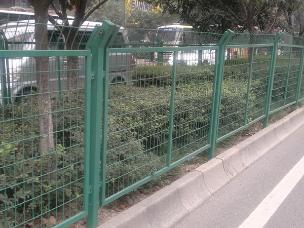 公路护栏网 - 安平县博丰金属丝网制品厂图片3